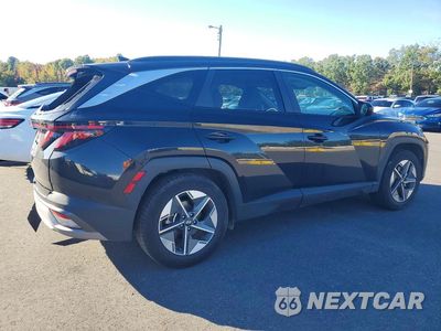 Trzecie zdjęcie samochodu z tyłu: 2025 HYUNDAI TUCSON SEL VIN:5NMJB3DE4SH482786 - miniatura