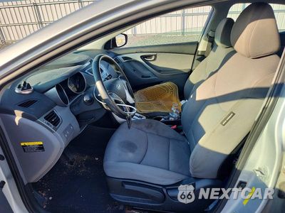 Zdjęcie 7 z 12 samochodu: 2012 HYUNDAI ELANTRA GLS VIN:KMHDH4AE2CU209468 - miniatura