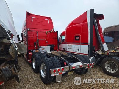 Trzecie zdjęcie samochodu z tyłu: 2024 VOLVO VNL SEMI TRUCK VIN:4V4NC9EJ4RN654037 - miniatura