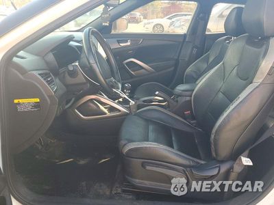 Zdjęcie 7 z 12 samochodu: 2016 HYUNDAI VELOSTER TURBO VIN:KMHTC6AE2GU300459 - miniatura