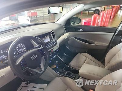 Zdjęcie 9 z 14 samochodu: 2016 HYUNDAI TUCSON SE VIN:KM8J23A46GU196073 - miniatura