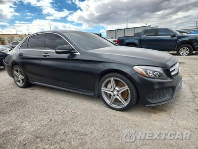 Czwarte zdjęcie samochodu z boku: 2016 MERCEDES-BENZ C 300 VIN:55SWF4JB1GU165372 - miniatura