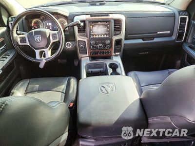 Zdjęcie 8 z 13 samochodu: 2016 RAM 3500 LARAMIE VIN:3C63R3EL5GG216835 - miniatura
