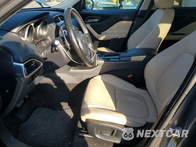 Zdjęcie 7 z 13 samochodu: 2018 JAGUAR F-PACE PREMIUM VIN:SADCJ2GX9JA283880 - miniatura