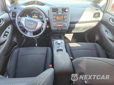 Zdjęcie 8 z 12 samochodu: 2013 NISSAN LEAF S VIN:1N4AZ0CP2DC419349 - miniatura