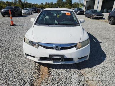 Piąte zdjęcie samochodu w środku: 2010 HONDA CIVIC LX VIN:2HGFA1F50AH584706 - miniatura