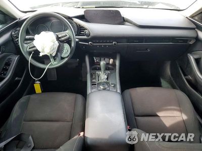 Zdjęcie 8 z 12 samochodu: 2021 MAZDA 3 VIN:JM1BPAAL8M1313154 - miniatura