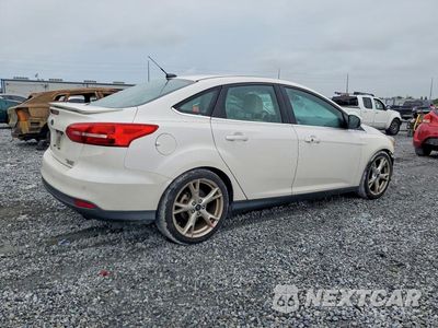 Trzecie zdjęcie samochodu z tyłu: 2016 FORD FOCUS TITANIUM VIN:1FADP3J27GL232835 - miniatura