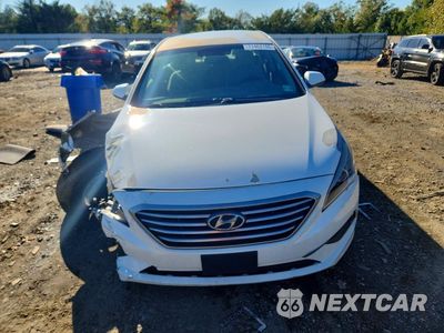 Piąte zdjęcie samochodu w środku: 2017 HYUNDAI SONATA SE VIN:5NPE24AF2HH594793 - miniatura
