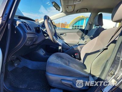 Zdjęcie 7 z 12 samochodu: 2014 TOYOTA PRIUS THREE VIN:JTDKN3DU1E1764319 - miniatura