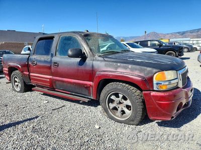Czwarte zdjęcie samochodu z boku: 2005 GMC NEW SIERRA C1500 VIN:2GTEC13T451274807 - miniatura