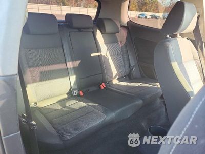 Zdjęcie 10 z 12 samochodu: 2010 VOLKSWAGEN GOLF VIN:WVWBB7AJ3AW364852 - miniatura