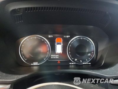 Zdjęcie 9 z 12 samochodu: 2019 VOLVO XC60 T6 R-DESIGN VIN:LYVA22RMXKB231509 - miniatura