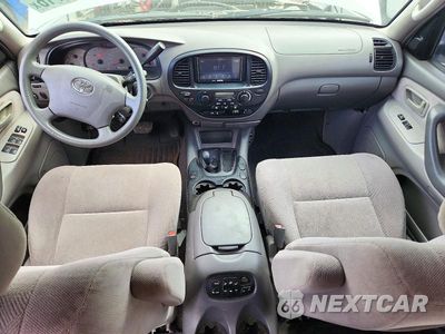 Zdjęcie 8 z 13 samochodu: 2003 TOYOTA SEQUOIA SR5 VIN:5TDBT44A83S157903 - miniatura