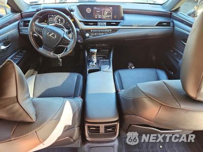Zdjęcie 8 z 12 samochodu: 2021 LEXUS ES 300H VIN:58ADA1C15MU012902 - miniatura