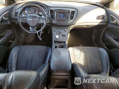 Zdjęcie 8 z 12 samochodu: 2015 CHRYSLER 200 S VIN:1C3CCCBB0FN657837 - miniatura