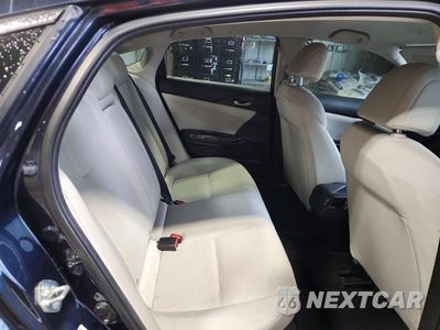Zdjęcie 10 z 12 samochodu: 2019 HONDA INSIGHT EX VIN:19XZE4F53KE004248 - miniatura