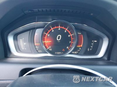 Zdjęcie 9 z 13 samochodu: 2017 VOLVO XC60 T6 DYNAMIC VIN:YV449MRRXH2225779 - miniatura
