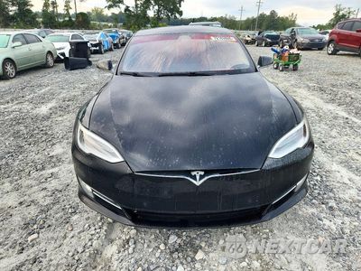 Piąte zdjęcie samochodu w środku: 2017 TESLA MODEL S VIN:5YJSA1E23HF184515 - miniatura