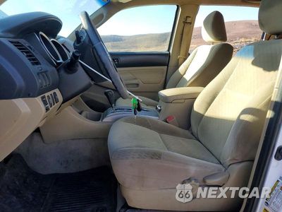 Zdjęcie 7 z 12 samochodu: 2011 TOYOTA TACOMA V6 VIN:3TMLU4ENXBM068321 - miniatura