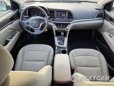 Zdjęcie 8 z 12 samochodu: 2017 HYUNDAI ELANTRA SE VIN:5NPD84LF7HH070692 - miniatura