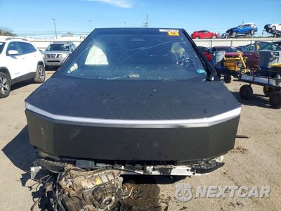 Piąte zdjęcie samochodu w środku: 2024 TESLA CYBERTRUCK VIN:7G2CEHED8RA036164 - miniatura