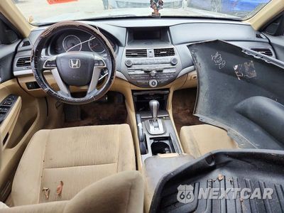 Zdjęcie 8 z 12 samochodu: 2011 HONDA ACCORD LXP VIN:1HGCP2F41BA105823 - miniatura