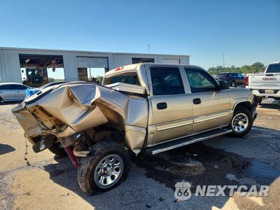 Trzecie zdjęcie samochodu z tyłu: 2005 CHEVROLET SILVERADO C1500 VIN:2GCEC13T751276454 - miniatura