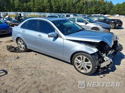 Czwarte zdjęcie samochodu z boku: 2013 MERCEDES-BENZ C 250 VIN:WDDGF4HB5DR282749 - miniatura