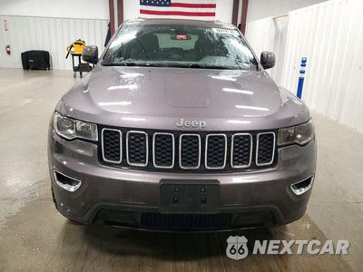 Piąte zdjęcie samochodu w środku: 2018 JEEP GRAND CHEROKEE LAREDO VIN:1C4RJFAGXJC506454 - miniatura