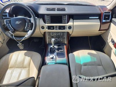 Zdjęcie 8 z 12 samochodu: 2011 LAND ROVER RANGE ROVER HSE LUXURY VIN:SALMF1D43BA352160 - miniatura