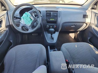 Zdjęcie 8 z 14 samochodu: 2005 HYUNDAI TUCSON GL VIN:KM8JM12BX5U195176 - miniatura