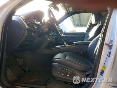 Zdjęcie 7 z 12 samochodu: 2017 BMW X5 XDR40E VIN:5UXKT0C32H0V96986 - miniatura