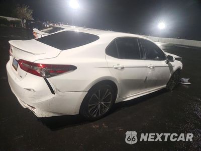 Trzecie zdjęcie samochodu z tyłu: 2018 TOYOTA CAMRY SE VIN:4T1B11HK3JU636208 - miniatura