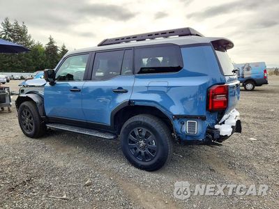 Drugie zdjęcie samochodu z przodu: 2025 TOYOTA LAND CRUISER BASE VIN:JTEABFAJ3SK038334 - miniatura