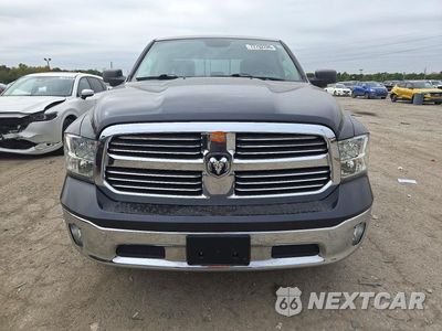 Piąte zdjęcie samochodu w środku: 2018 RAM 1500 SLT VIN:1C6RR7GGXJS231476 - miniatura
