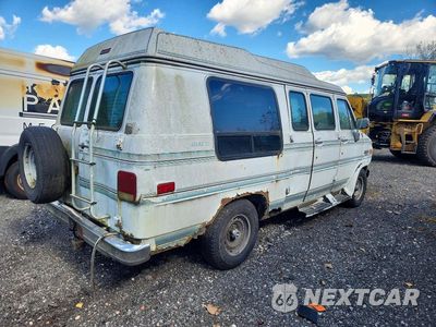 Trzecie zdjęcie samochodu z tyłu: 1992 CHEVROLET SUBURBAN VIN:2GBEG25KXN4121687 - miniatura