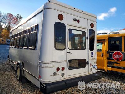 Trzecie zdjęcie samochodu z tyłu: 2023 FORD E450 SHUTTLE BUS VIN:1FDFE4FN6PDD27636 - miniatura