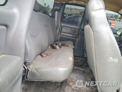Zdjęcie 10 z 13 samochodu: 2004 CHEVROLET SILVERADO C2500 HEAVY DUTY VIN:1GCHC29U44E171371 - miniatura