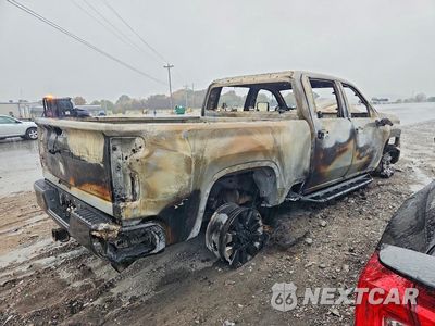 Trzecie zdjęcie samochodu z tyłu: 2020 CHEVROLET SILVERADO K2500 CUSTOM VIN:1GC1YME75LF281918 - miniatura