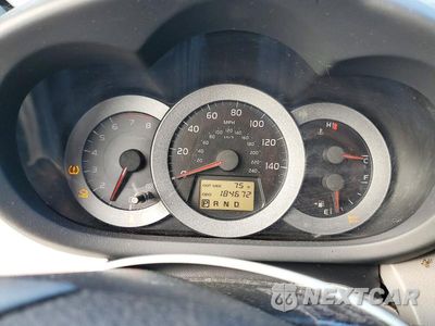 Zdjęcie 9 z 13 samochodu: 2006 TOYOTA RAV4 LIMITED VIN:JTMZK31V665005552 - miniatura