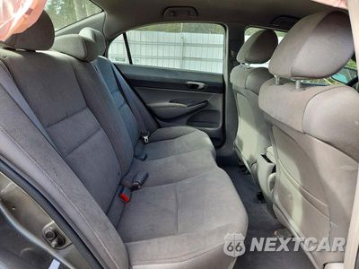 Zdjęcie 10 z 12 samochodu: 2006 HONDA CIVIC LX VIN:1HGFA16596L129816 - miniatura