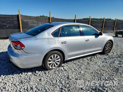 Trzecie zdjęcie samochodu z tyłu: 2015 VOLKSWAGEN PASSAT S VIN:1VWAT7A32FC074523 - miniatura