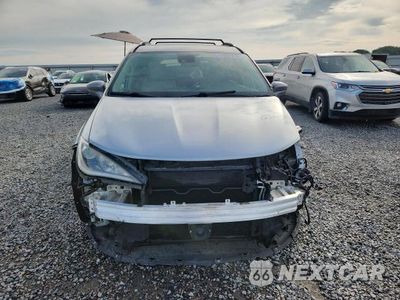 Piąte zdjęcie samochodu w środku: 2019 CHRYSLER PACIFICA TOURING L VIN:2C4RC1BG2KR576728 - miniatura