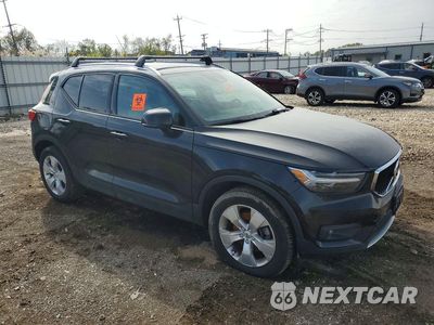 Czwarte zdjęcie samochodu z boku: 2022 VOLVO XC40 T4 MOMENTUM VIN:YV4AC2HK7N2780312 - miniatura