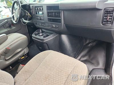 Zdjęcie 8 z 12 samochodu: 2019 CHEVROLET EXPRESS G3500 VIN:1GB0GRFG1K1171569 - miniatura