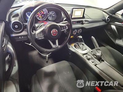 Zdjęcie 8 z 12 samochodu: 2017 FIAT 124 SPIDER CLASSICA VIN:JC1NFAEK4H0122681 - miniatura