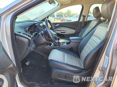 Zdjęcie 7 z 13 samochodu: 2019 FORD ESCAPE SEL VIN:1FMCU9HD5KUC43663 - miniatura