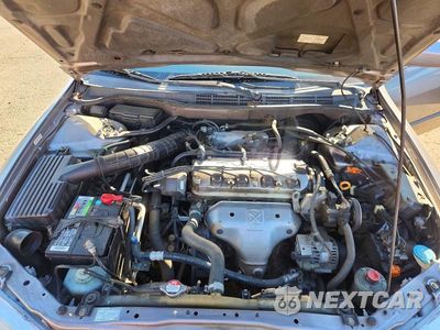 Zdjęcie 11 z 12 samochodu: 2000 HONDA ACCORD EX VIN:JHMCG5653YC028313 - miniatura