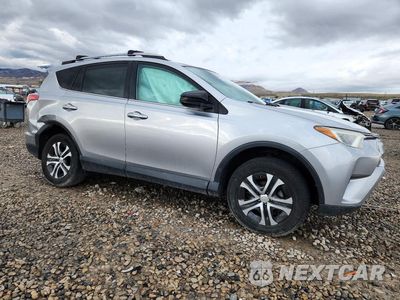 Czwarte zdjęcie samochodu z boku: 2018 TOYOTA RAV4 LE VIN:2T3BFREV9JW798270 - miniatura